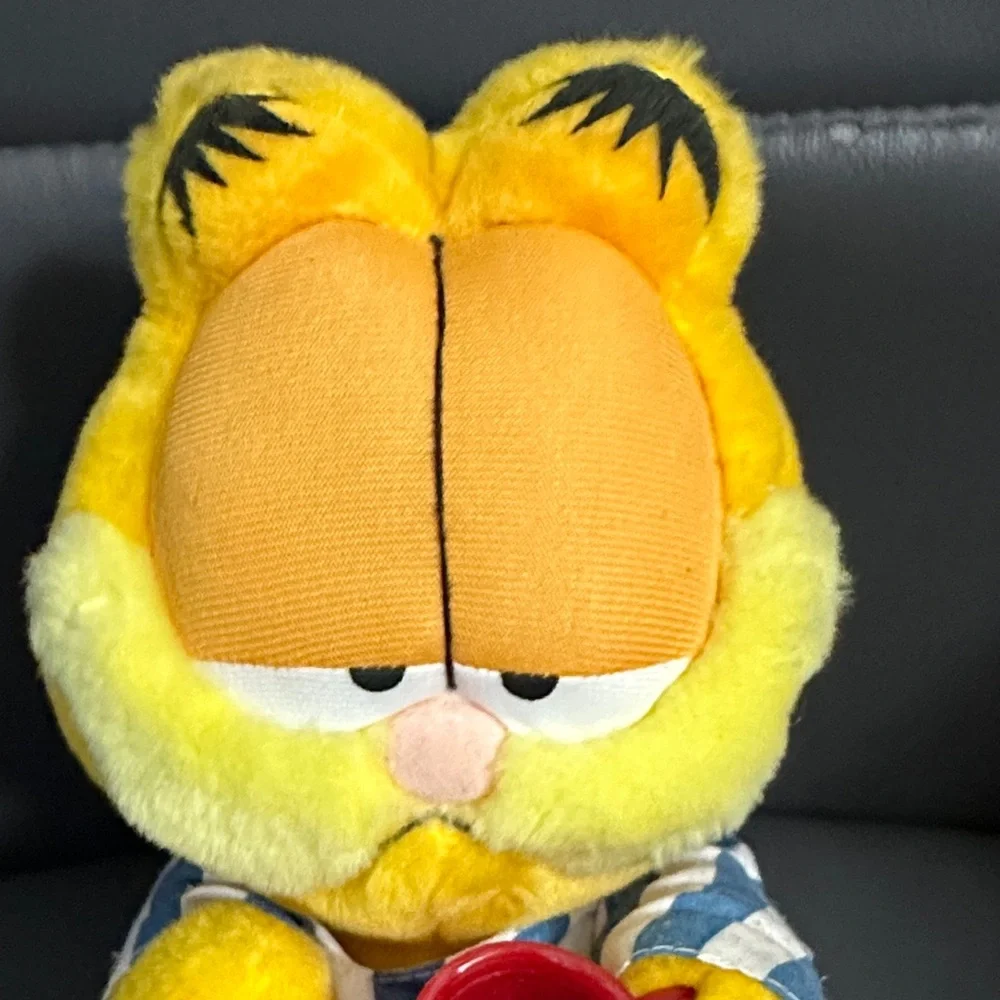 Playful Cat Plush Toy - Yellow and White